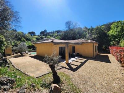 /international/fr/anduze-languedoc-roussillon-310099563615/?lang=zh-cn