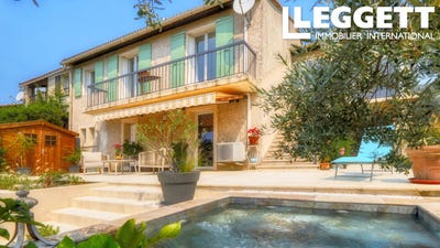 /international/fr/rustrel-provence-alpes-cote-d-azur-310109560818/