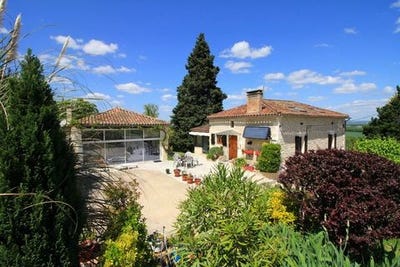 /international/fr/penne-dagenais-aquitaine-120090828538/?lang=en