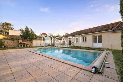/international/fr/romans-sur-isere-rhone-310105231772/