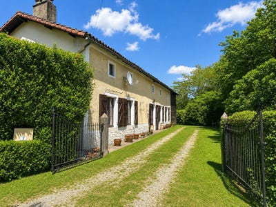 /international/fr/clussais-la-pommeraie-charente-310108759824/