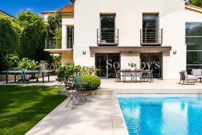 /international/fr/nice-provence-alpes-cote-d-azur-310108866655/