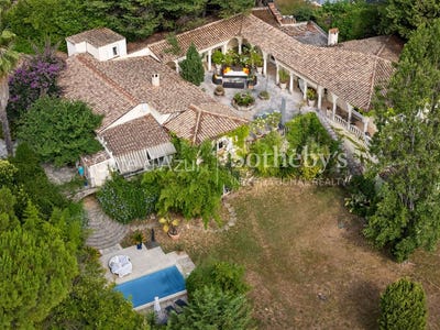 /international/fr/grasse-provence-alpes-cote-d-azur-310101015381/