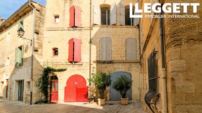 /international/fr/uzes-languedoc-roussillon-310109639289/