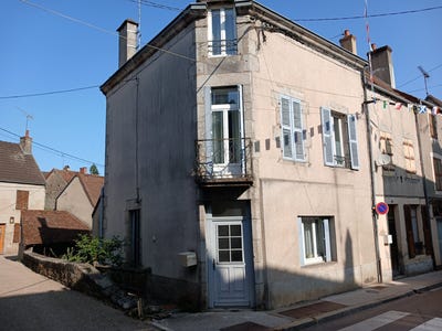 /international/fr/lormes-burgundy-310109798416/
