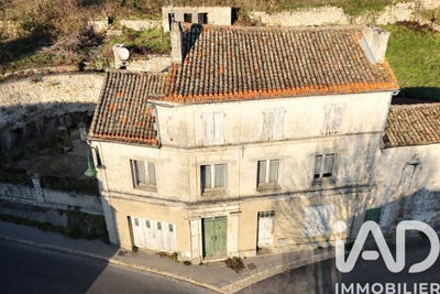 /international/fr/voeuil-et-giget-charente-310104505779/