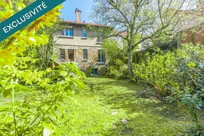 /international/fr/versailles-ile-de-france-310107649792/