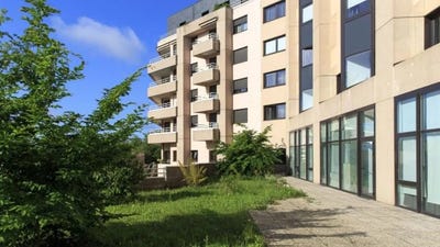/international/fr/orleans-centre-val-de-loire-310098877297/