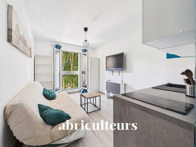 /international/fr/70-rue-de-l-emperi-salon-de-provence-provence-alpes-cote-d-azur-310100575711/