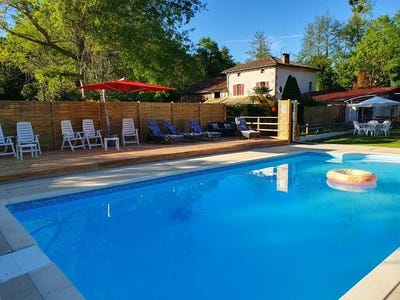 /international/fr/confolens-charente-310108088036/
