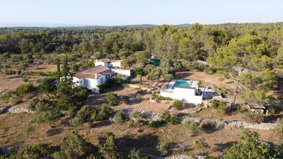/international/fr/pignans-provence-alpes-cote-d-azur-310102275215/