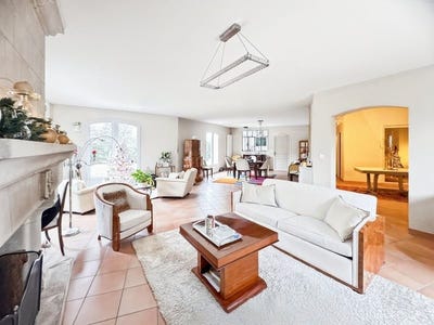 /international/fr/murs-erigne-pays-de-la-loire-310107450037/