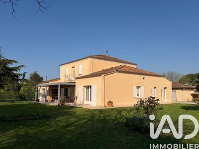 /international/fr/saint-seurin-de-cursac-aquitaine-310106512299/