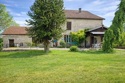 /international/fr/chateauvillain-ardennes-310099684979/