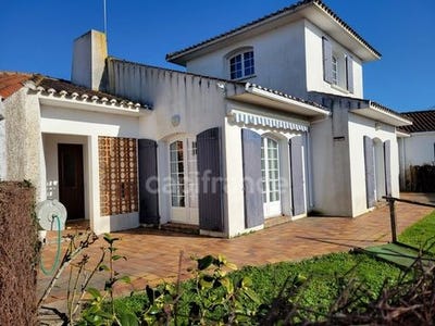 /international/fr/beauvoir-sur-mer-pays-de-la-loire-310099348458/