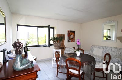 /international/fr/l-isle-sur-la-sorgue-provence-alpes-cote-d-azur-310100555832/
