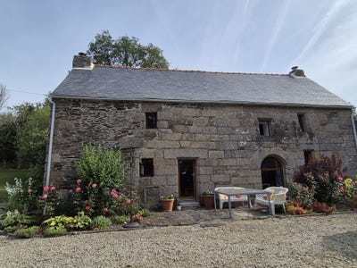 /international/fr/kergrist-moelou-brittany-310108755983/