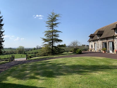 /international/fr/lisieux-la-basse-normandie-310107744465/