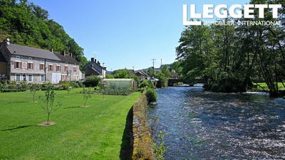 /international/fr/montreuillon-burgundy-310101597504/