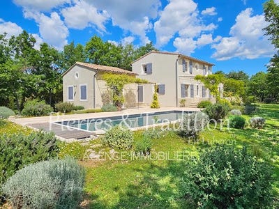 /international/fr/caseneuve-provence-alpes-cote-d-azur-310108036689/