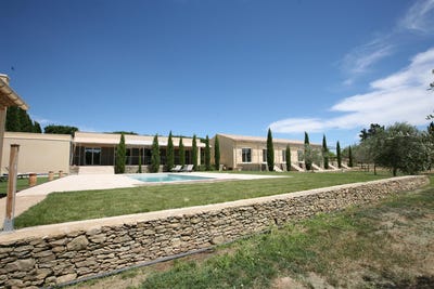 /international/fr/uzes-languedoc-roussillon-120081633603/