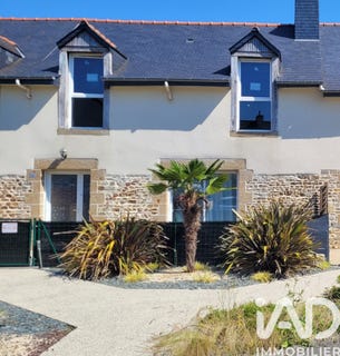 /international/fr/saint-aubin-d-aubigne-brittany-310108370697/