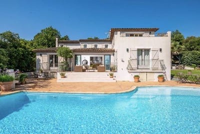 /international/fr/les-adrets-de-l-esterel-provence-alpes-cote-d-azur-310101487763/?lang=it