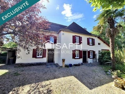 /international/fr/navarrenx-aquitaine-310108762192/
