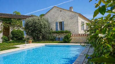 /international/fr/lacour-midi-pyrenees-310106068403/?lang=th