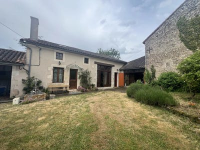 /international/fr/valdivienne-charente-310107792367/
