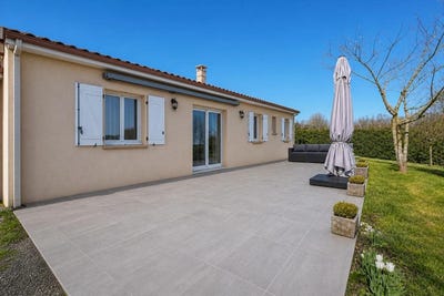 /international/fr/saint-martial-d-albarede-aquitaine-310108870838/