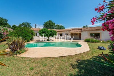 /international/fr/mornas-provence-alpes-cote-d-azur-310098702496/