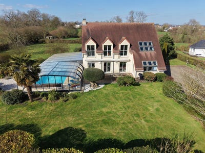 /international/fr/pont-hebert-la-basse-normandie-310106681848/