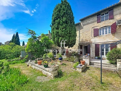 /international/fr/villeneuve-les-avignon-languedoc-roussillon-310108111699/