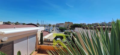 /international/fr/gruissan-languedoc-roussillon-310101996912/
