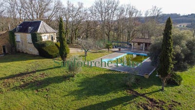 /international/fr/cenac-et-saint-julien-aquitaine-310102488346/
