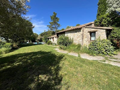 /international/fr/saint-paul-trois-chateaux-rhone-310107415069/