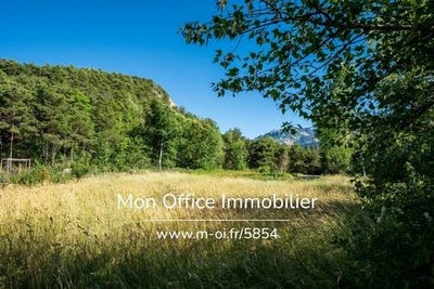 /international/fr/crots-provence-alpes-cote-d-azur-310108869820/