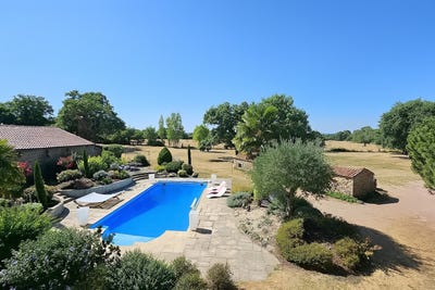 /international/fr/nueil-les-aubiers-charente-310101018769/?lang=zh-cn