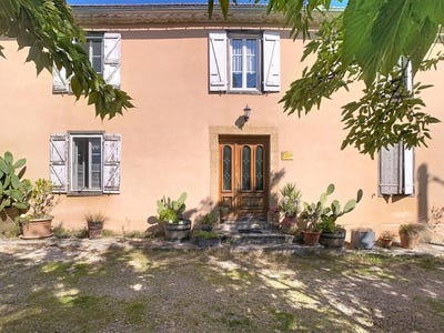 /international/fr/saint-arroman-midi-pyrenees-310108650975/