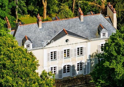 /international/fr/sainte-luce-sur-loire-pays-de-la-loire-310099495728/
