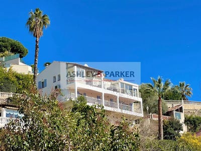 /international/fr/vallauris-provence-alpes-cote-d-azur-310108454774/