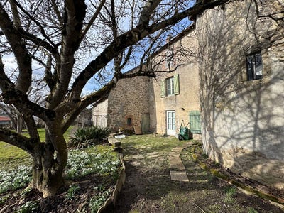 /international/fr/benevent-l-abbaye-limousin-310108317132/