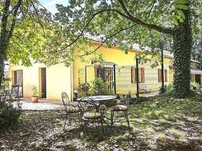 /international/fr/salignac-eyvigues-aquitaine-310108328209/