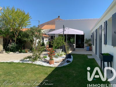 /international/fr/la-rochelle-franche-comte-310108213251/
