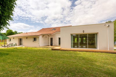 /international/fr/parentis-en-born-aquitaine-310108764190/