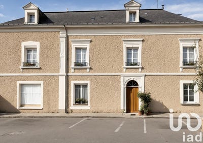 /international/fr/jarze-villages-pays-de-la-loire-310098218901/