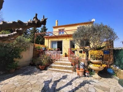 /international/fr/jonquieres-saint-vincent-languedoc-roussillon-310100877821/