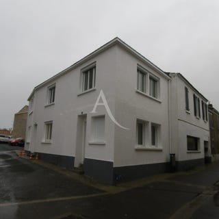 /international/fr/la-garnache-pays-de-la-loire-310109045900/