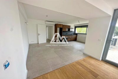 /international/fr/la-grande-motte-centre-val-de-loire-310098838866/